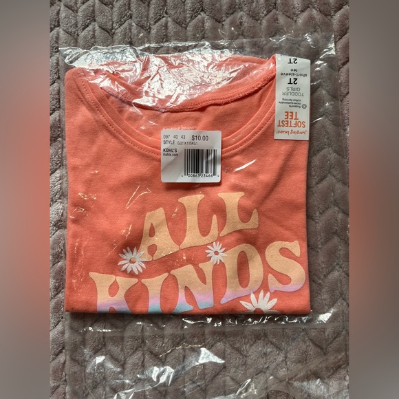 Toddler Girl
Jumping Beans®
"All Kinds Be
Kind" Graphic Tee - Picture 2 of 3